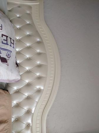 Кровать спальня