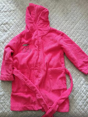 Продам махровый халат на девочку