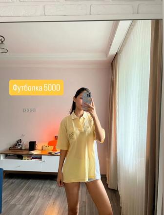 Футболка желтая