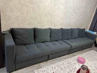 Продам диван 4 метра , покупала в каспи магазине