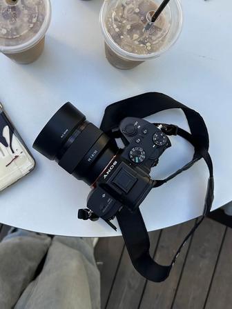 продам Sony Alpha A7 III kit 28-
70mm