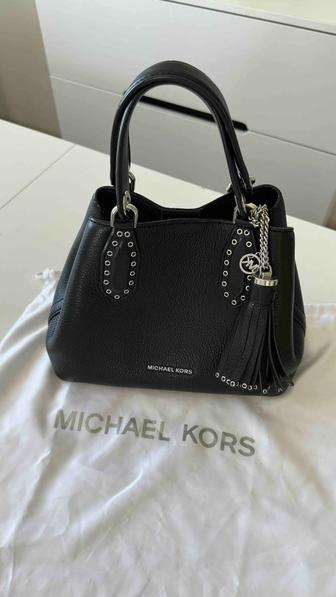 Продам сумку michael kors