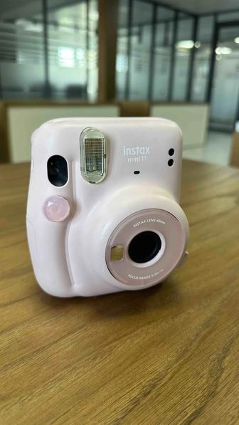 Instax MINI 11 фотокамера