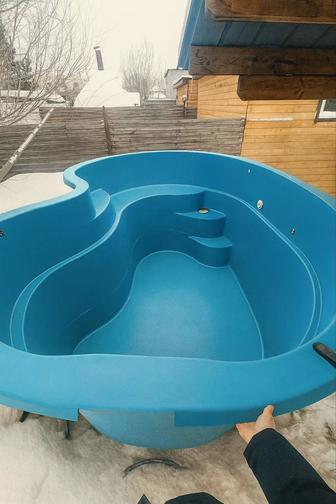 Бассейн продам