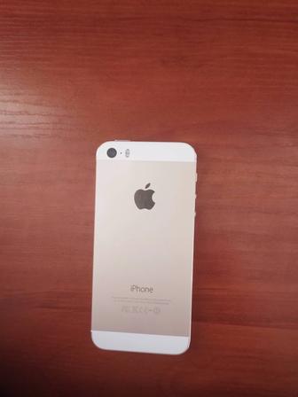 Телефон IPhone 5s