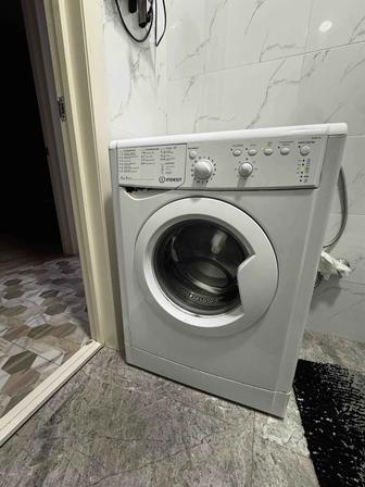 Стиральная машина в рабочем состоянии