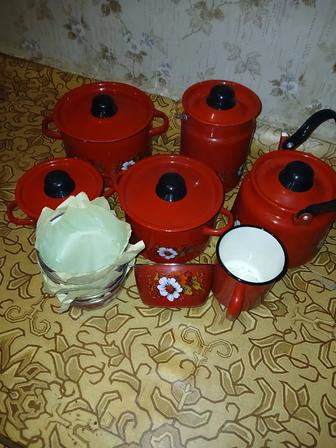 Набор кастрюль