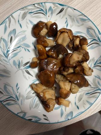 Соленые грибы валуи