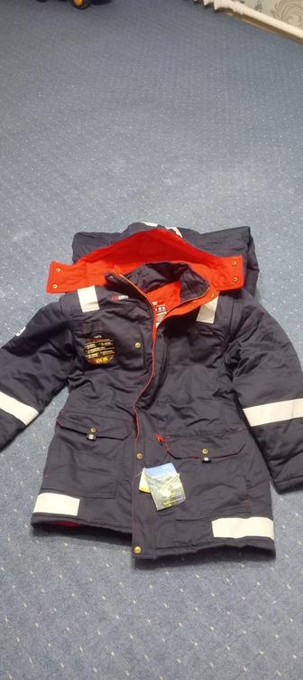 Продам новый бушлат комбинезон