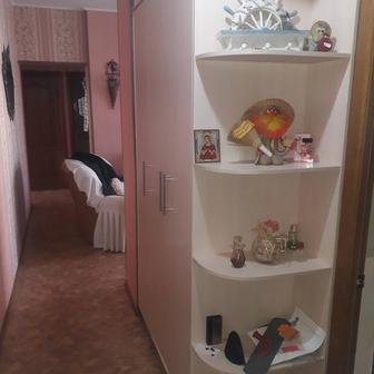 Продается прихожая мебель