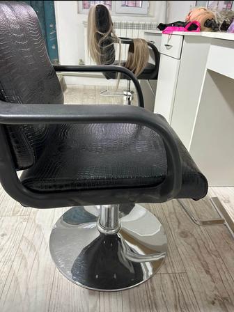 Парихмахерское кресло