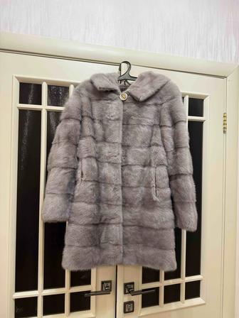 Шуба норковая бу / серая