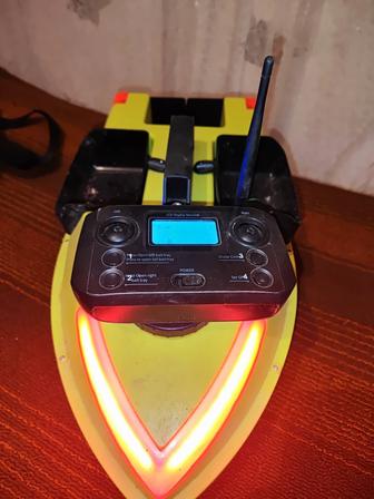 Продам прикормочный кораблик