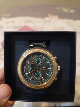 Часы Tommy Hilfiger