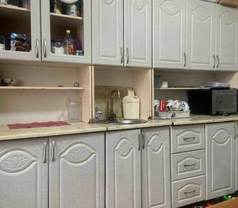 Продам кухонный б/у гарнитур очень дешево