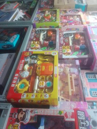 Продам игрушки разные