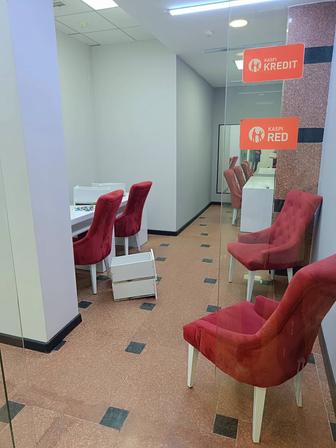 Продам маникюрные столы и стулья