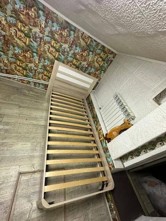 Продам мебель кровать односпалка.