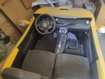 Машина игрушка