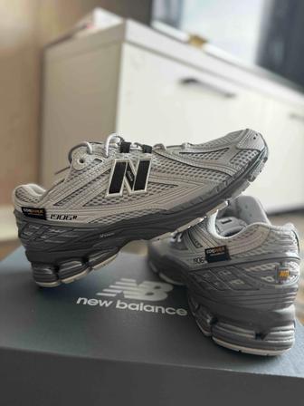 Продам новые мужские кроссовки New Balance 41 размер