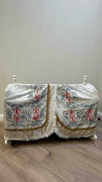 Бесік/Бесик