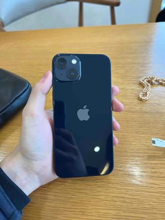 Продам айфон 13