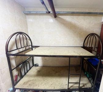 Продам кровать двухъярусную железную