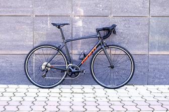 Шоссейный велосипед Giant Contend 1 2020