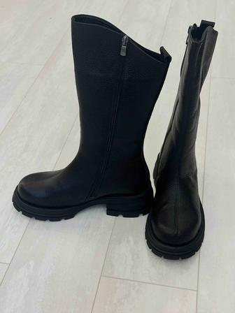 Женские зимние сапоги