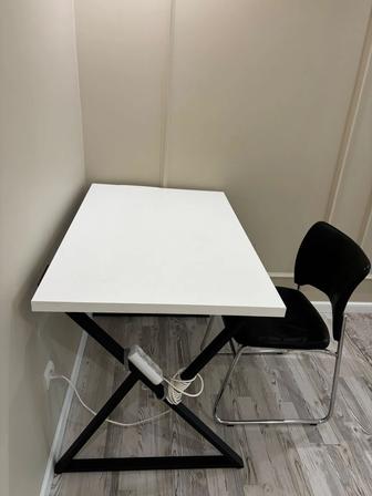 Рабочий стол и стул