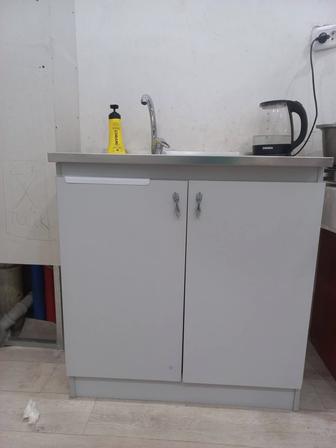 Продам кухонный мойка,со смесителем,в хорошем состоянии