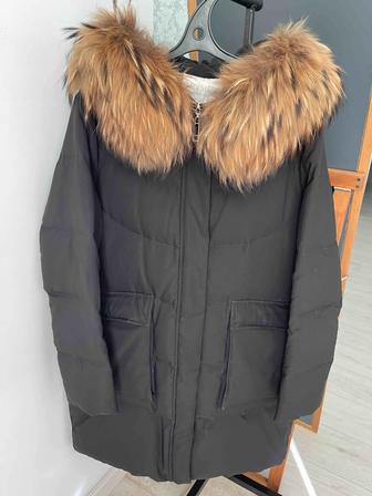 Продам зимний пуховик