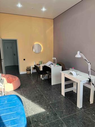 Маникюрный стол аренда