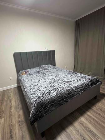 Продам кровать с матрасом