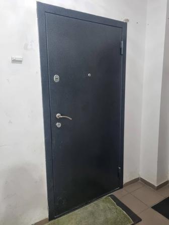 Продам входную дверь
