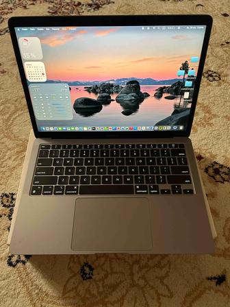 MacBook Air 13.3 (2020) / M1 / 256 гб
/ 8 Гб RAM / аккумулятор 93%