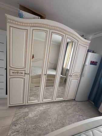 Продам спальный гарнитур