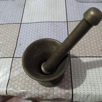 Продам измельчитель толкушку ступку бронзовую