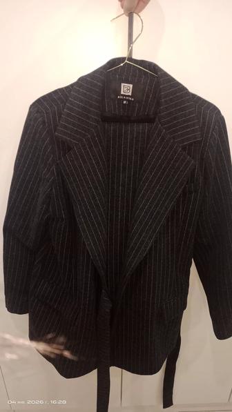 Продам брючный костюм