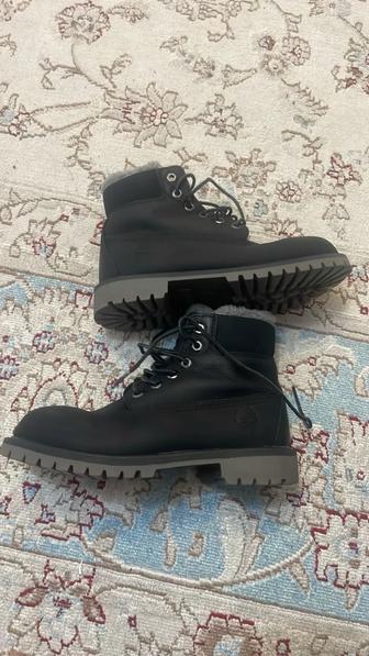 Зимние обувь для мальчика состояние хорошая