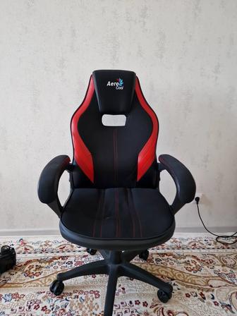 Игровое кресло AEROCOOL AERO 2 Alpha (Black-red)