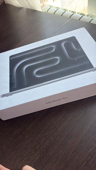 Ноутбук Apple MacBook Pro 14