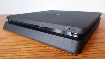 Playstation 4 slim