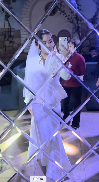 Продам вечернее платье в отличном состоянии