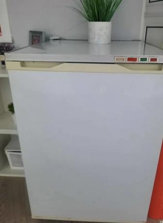Продам морозильник