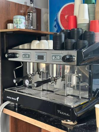 Продам кофемашину