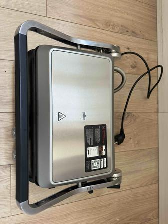 Продаю грильницу Braun