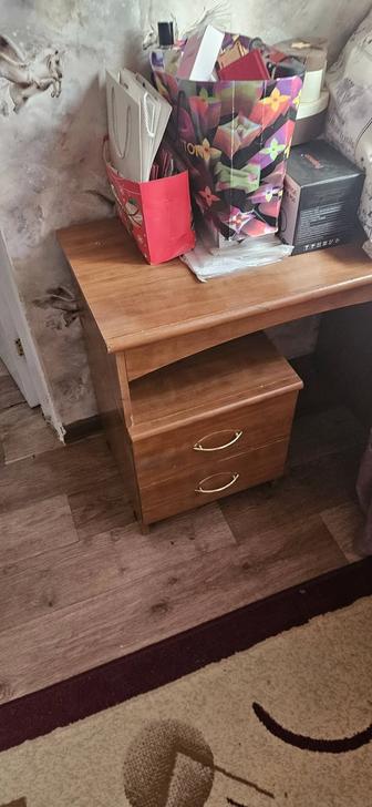 Продам трюмо