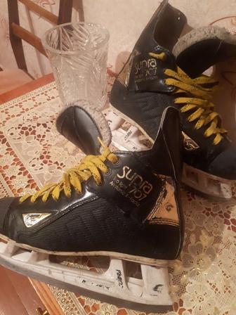 Коньки хоккейные