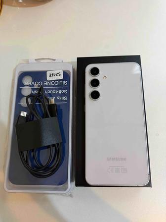 Samsung S24 FE 256гб серый